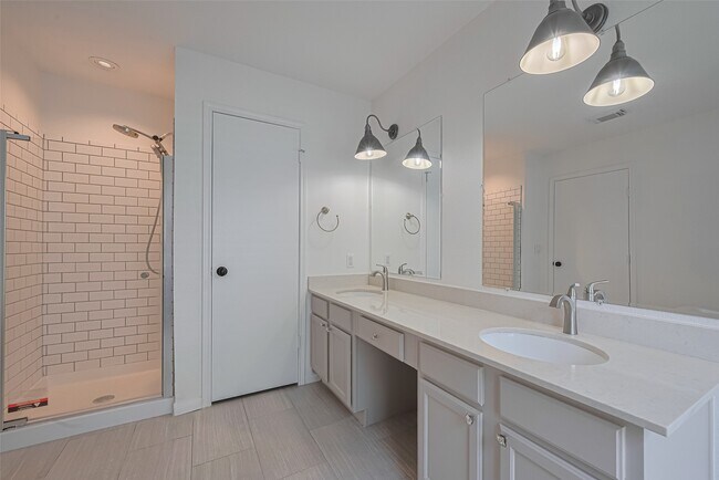 Building Photo - 3 Sandpebble Dr