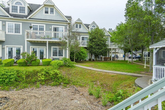 Building Photo - 750 Quinnipiac Ave