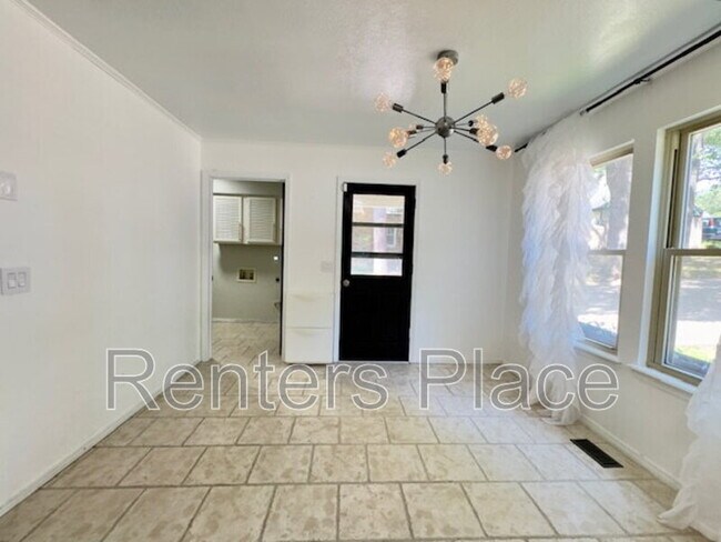 Building Photo - 6315 E 98th Pl