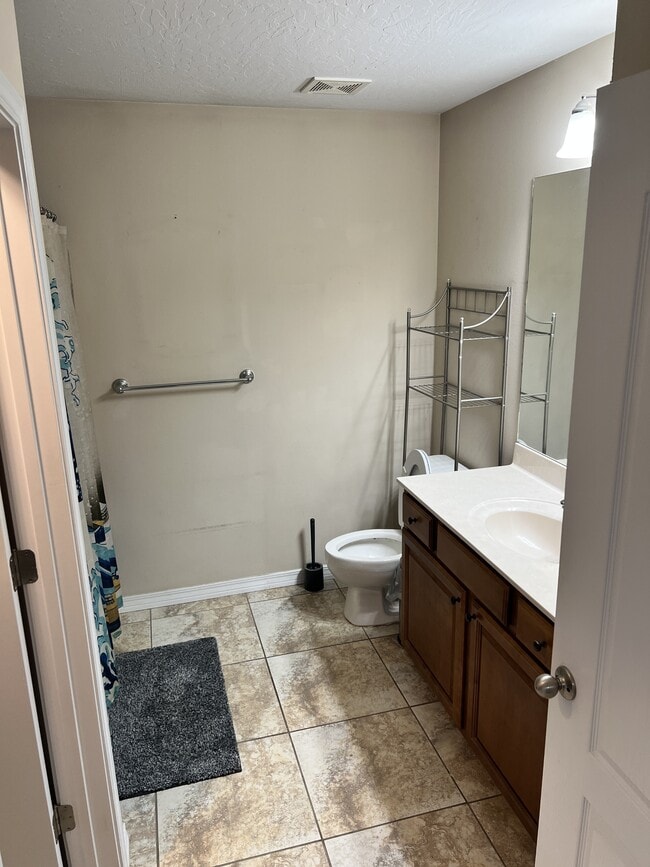 Building Photo - 1207 Chimera Ln