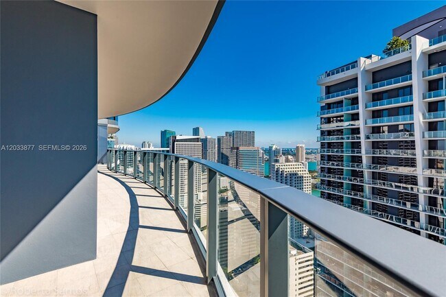 Building Photo - 1000 Brickell Plaza
