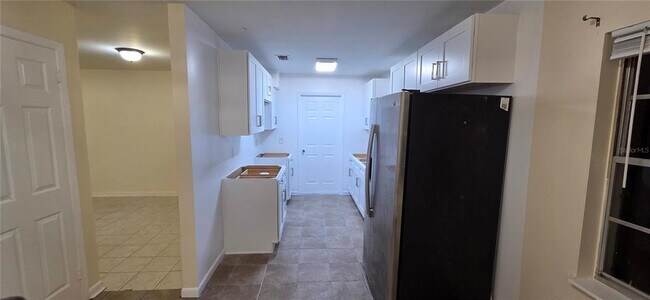 Building Photo - 6717 Mornay Cir