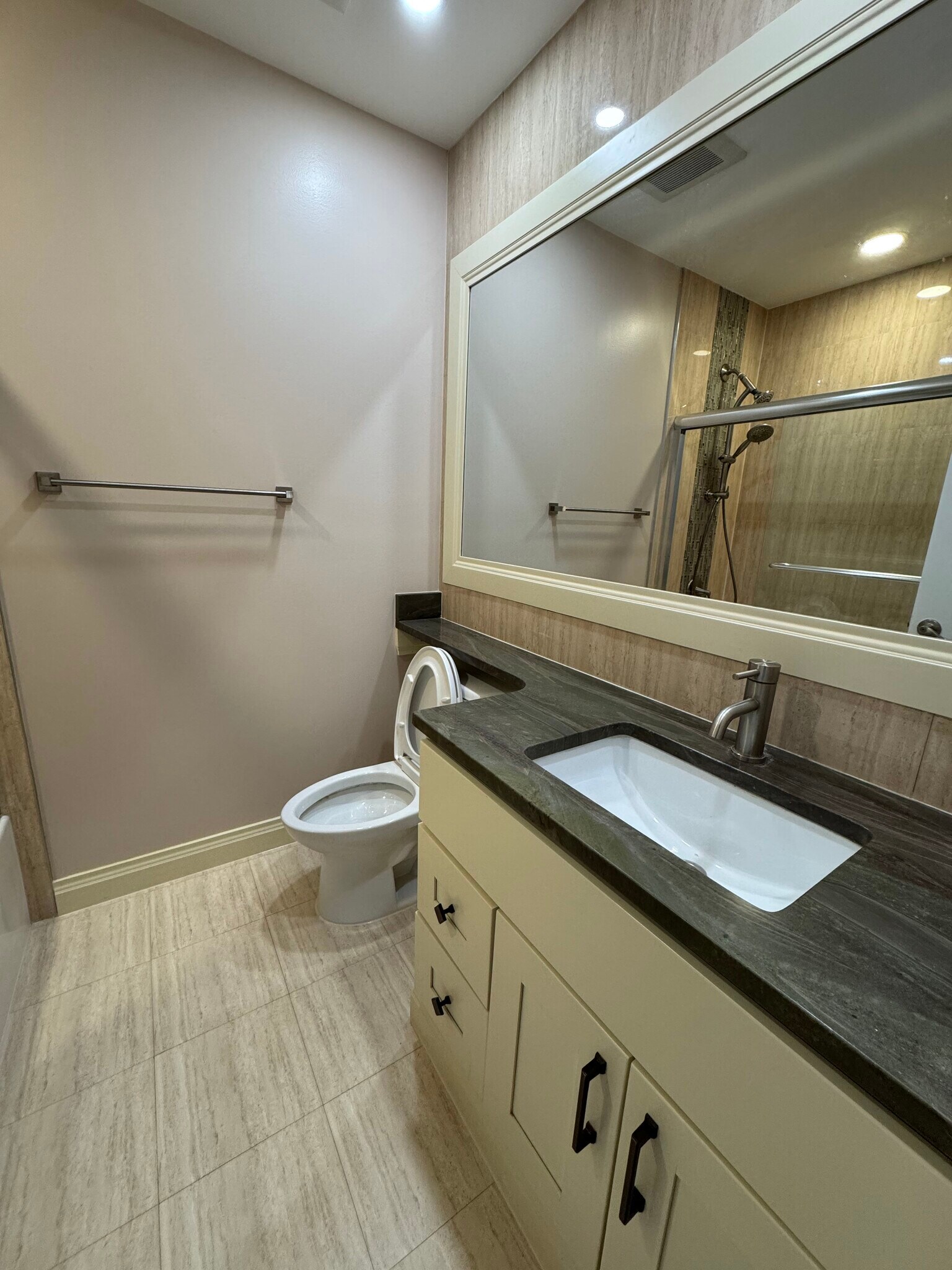 Building Photo - 7209 Needwood Rd