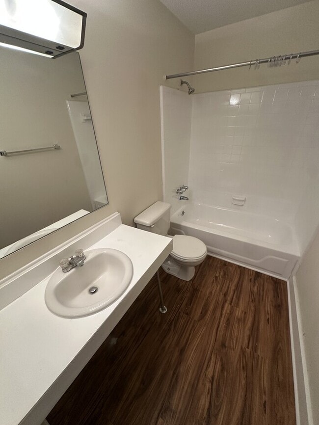 Building Photo - 2365 Champion Ct