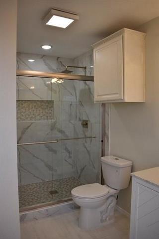 Building Photo - 8660 Hawthorne St