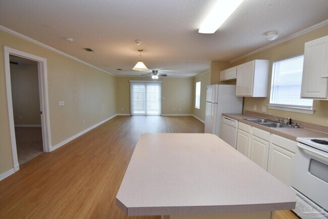 Building Photo - 1064 Antigua Cir