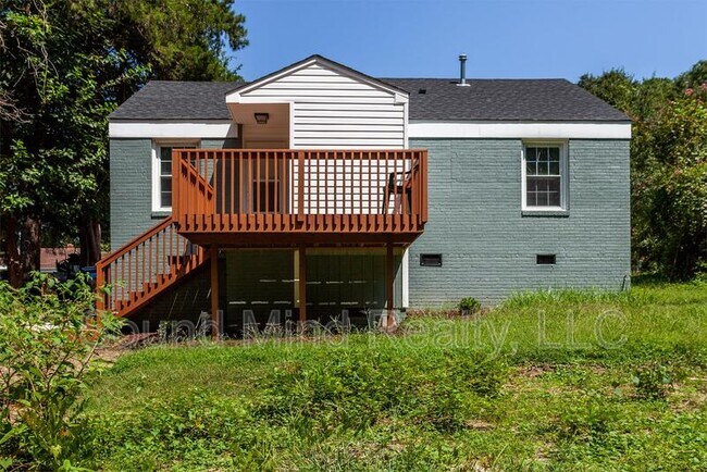 Building Photo - 1708 Dallas St