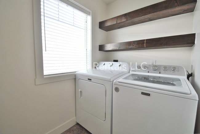 Building Photo - 2066 S 1400 W