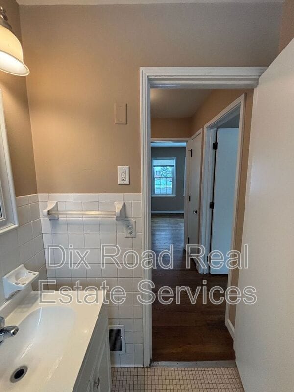 Building Photo - 7822 Eustis Ct