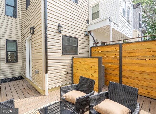 Building Photo - WOW brand new with Deck