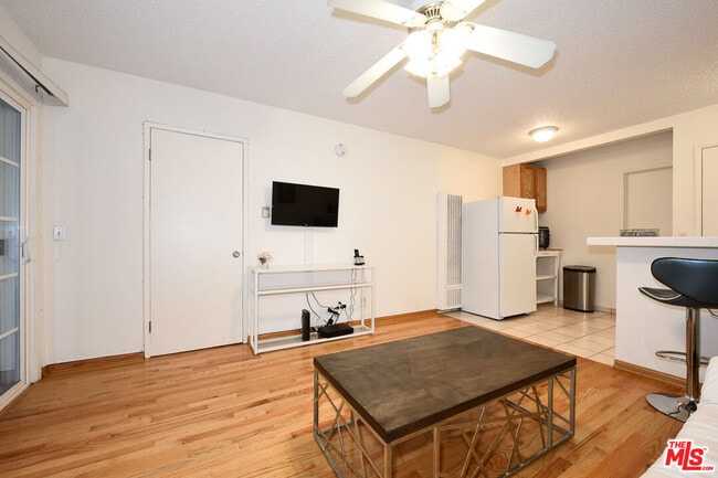 Building Photo - 3720 Vinton Ave