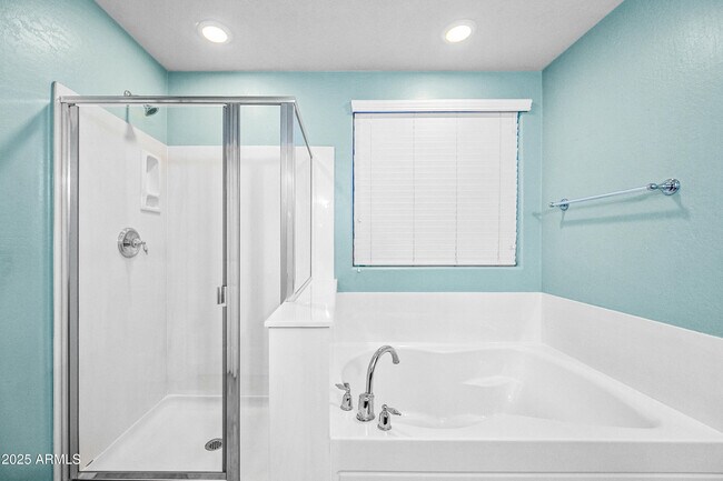 Building Photo - 2236 W Davis Rd