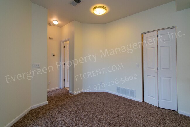Building Photo - 1 Bedroom Apartment in Rockbridge! Parking...