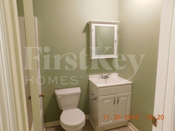 Building Photo - 2642 Shady Valley Rd