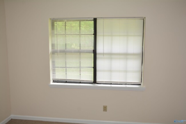 Building Photo - 6231 Maywick Dr NW
