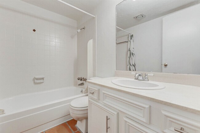 Building Photo - 14719 Barryknoll Ln