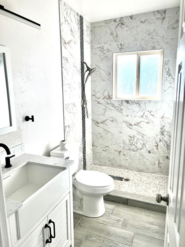 Building Photo - 9412 Beals St