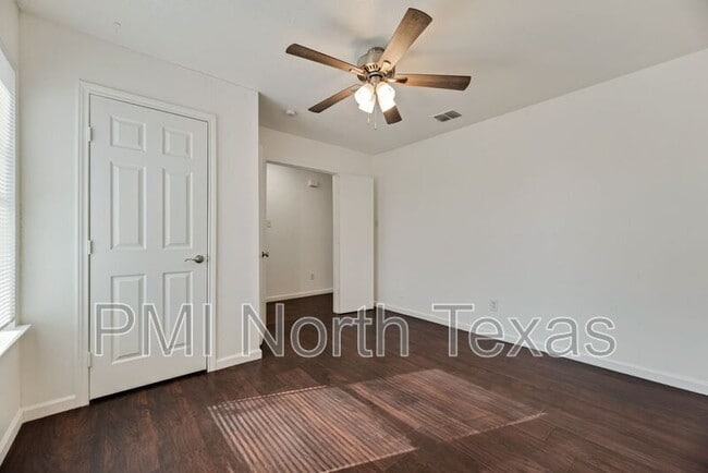 Building Photo - 1580 Chivalry Ln