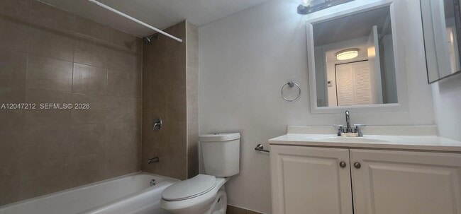 Building Photo - 4134 NW 79th Ave
