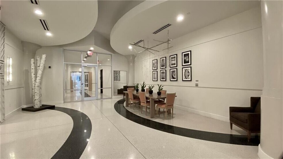 Building Photo - 860 Peachtree St NE
