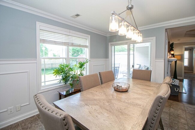 Building Photo - 1088 Jon Dr