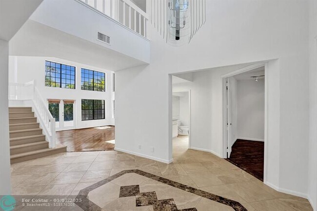 Building Photo - 2622 NW 49th St
