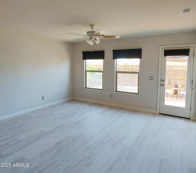 Building Photo - 10128 W Century Dr