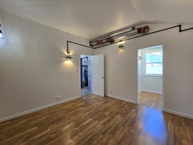 Building Photo - 346 Kayenta Dr