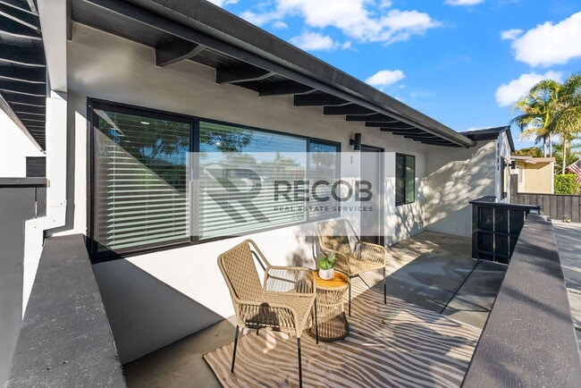 Building Photo - 4286 Samoset Ave