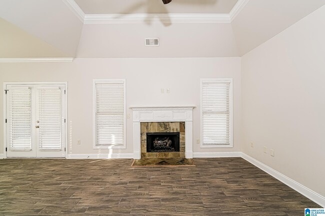 Building Photo - 244 Willow View Cir