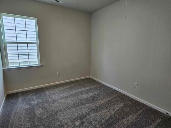 Building Photo - Bell Farm Community - 3BR / 2BA + Garage