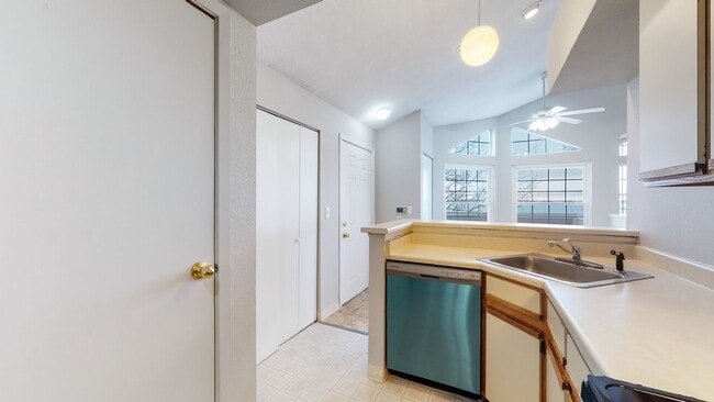 Building Photo - 4760 S Wadsworth Blvd