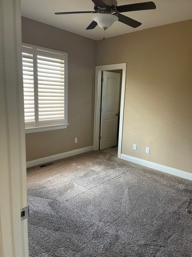 Building Photo - 1355 Cedar Creek Cir