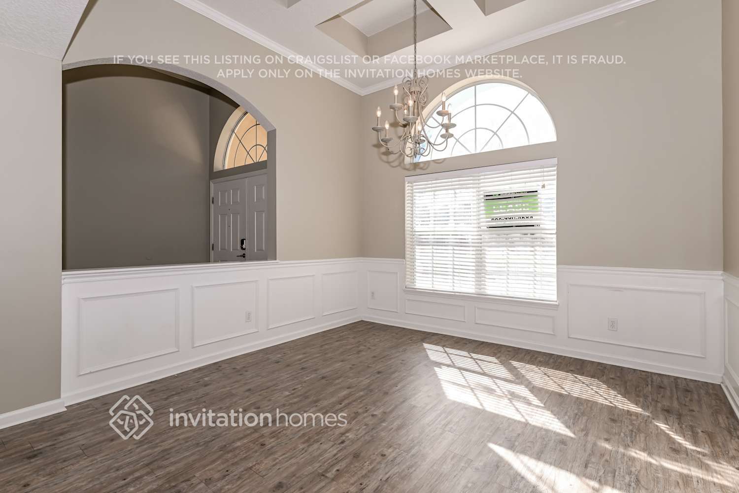 Building Photo - 2512 W Caparina Dr