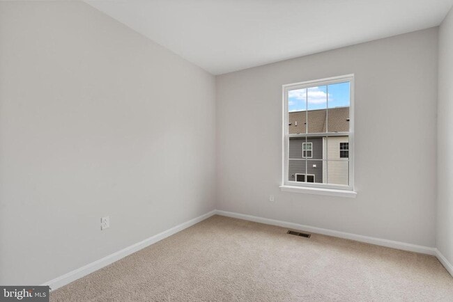 Building Photo - 5225 Manor Park Dr