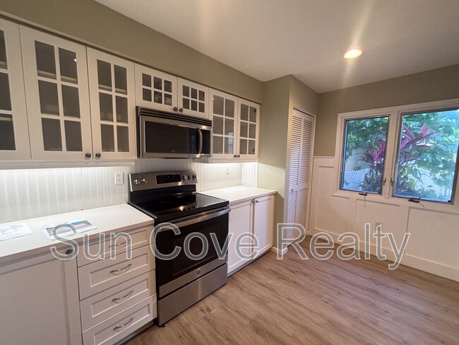 Building Photo - 4518 Ascot Cir S