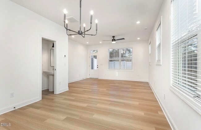 Building Photo - 4801 Gossamer Ln