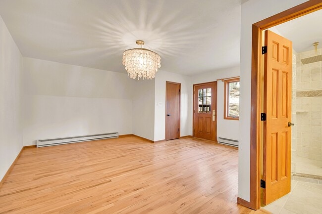 Building Photo - 28195 Cragmont Dr