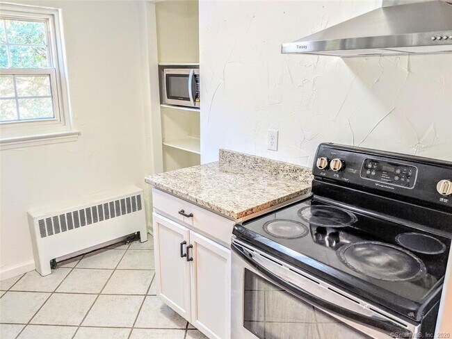 Building Photo - 1010 Trout Brook Dr