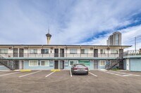 Building Photo - 324 W Cleveland Ave