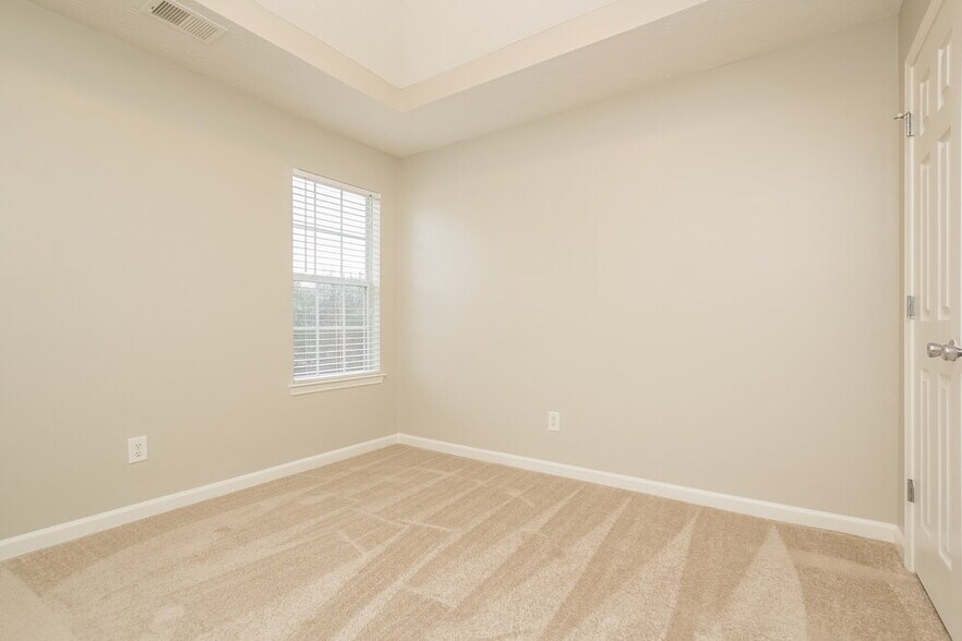 Building Photo - 2235 Corkscrew Way