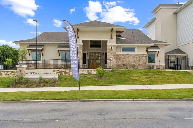 Building Photo - Vista at Thousand Oaks