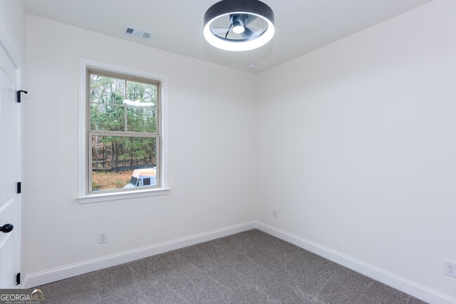 Building Photo - 3342 Landings S Dr SW