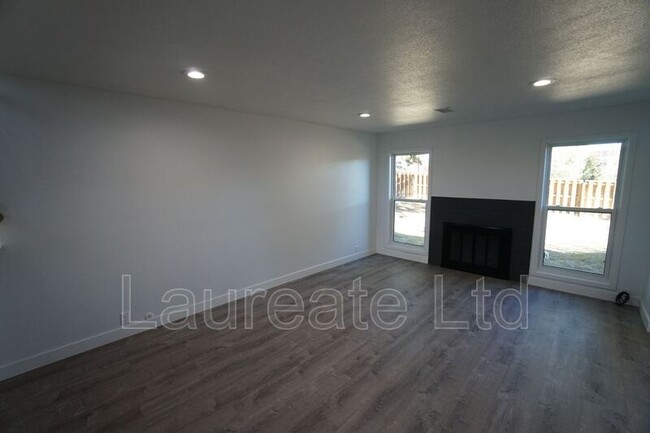 Building Photo - 7152 Depew Cir