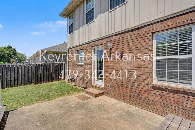 Building Photo - 3705 SW Hansom Loop