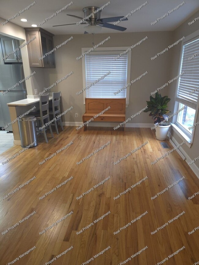 Building Photo - Updated Munster Cape Cod