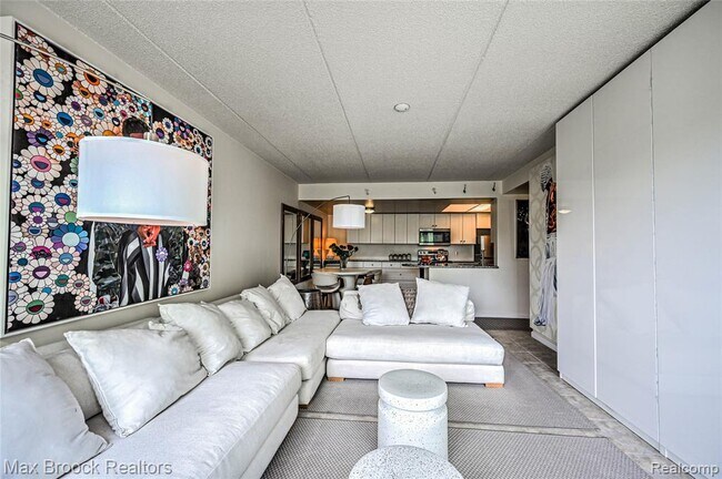 Building Photo - 35300 Woodward Ave