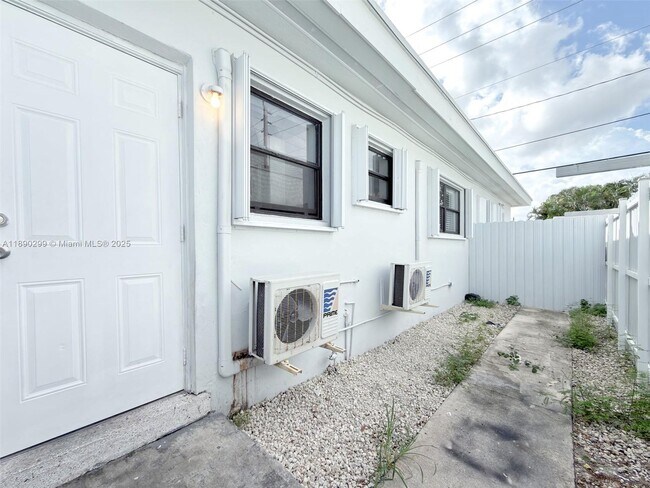 Building Photo - 1010 Opa-locka Blvd