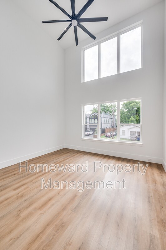 Building Photo - 2343 Hondo Ave