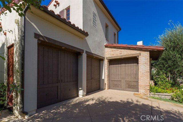 Building Photo - 30 Surfspray Bluff